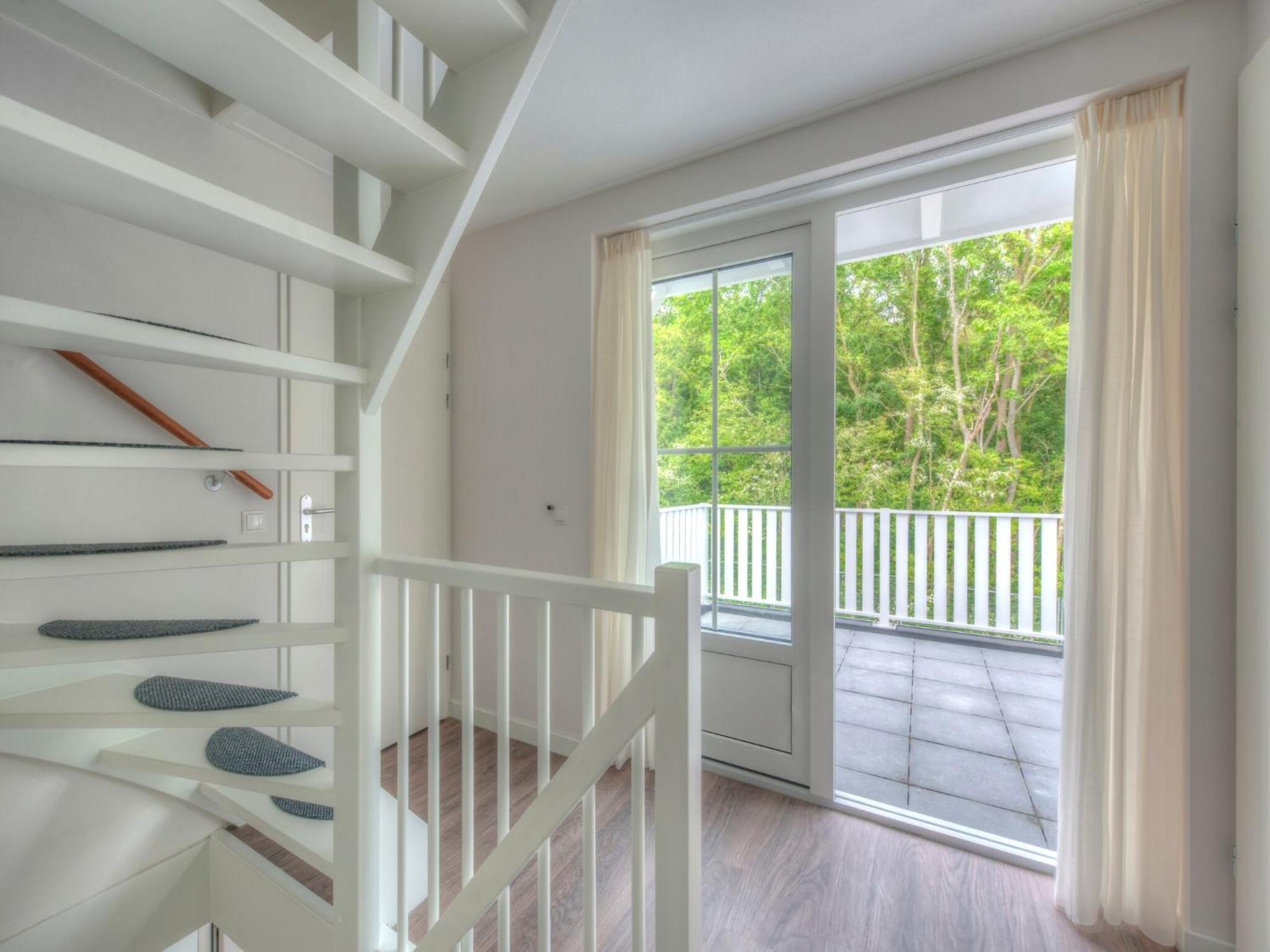 Villa Luxurious Stately With 4 Bathrooms, 1km From The *